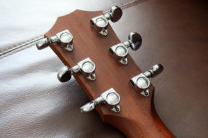 Taylor 414 headstock showing the nickel plated grover tuners that were used on all taylor guitars until 2003