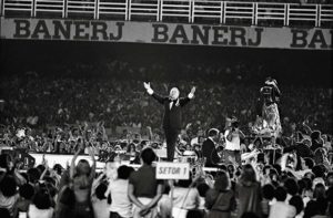Frank Sinatra Performs in Rio de Janeiro 1980 largest concert crowd ever