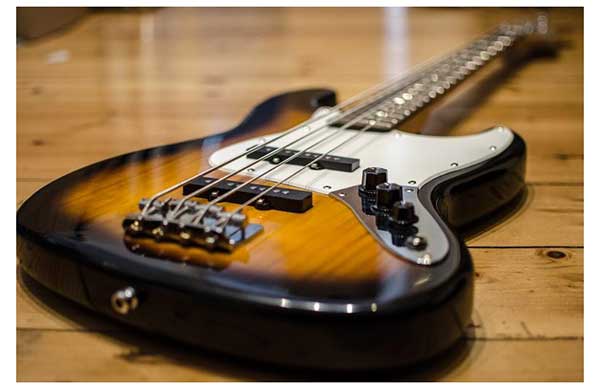 Bass guitar