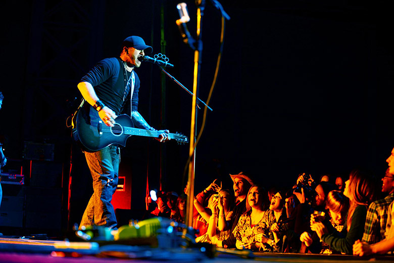 Brantley Gilbert 3 Chord Guitar Songs Featured Image