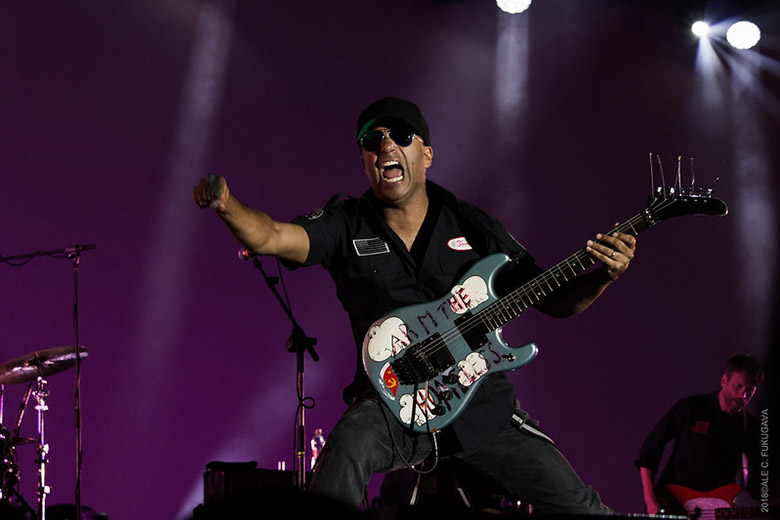 Tom Morello Guitars and Gear (Featured Image)