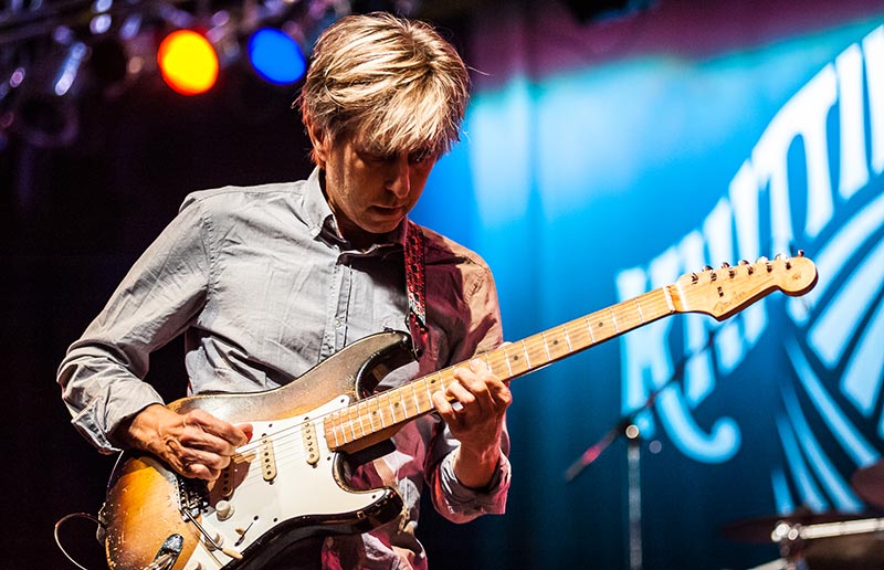 Eric Johnson playing one of the hardest guitar songs