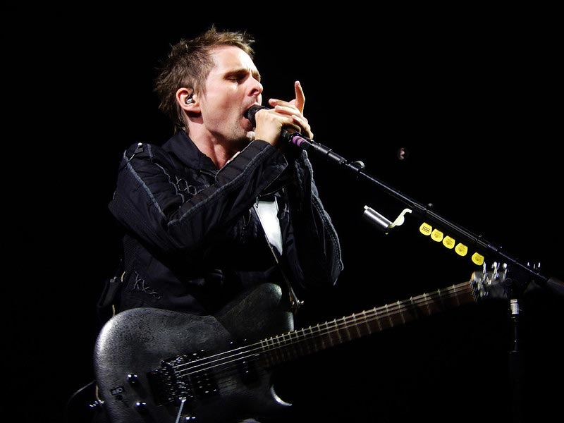 Matt Bellamy Playing Guitar