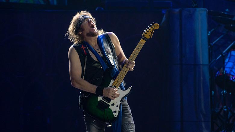 Adrian Smith Playing Guitar