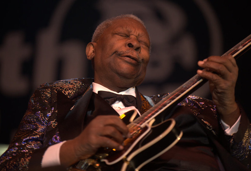 BB King Playing Guitar