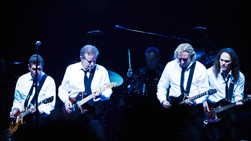 The Eagles Playing a Guitar Duet