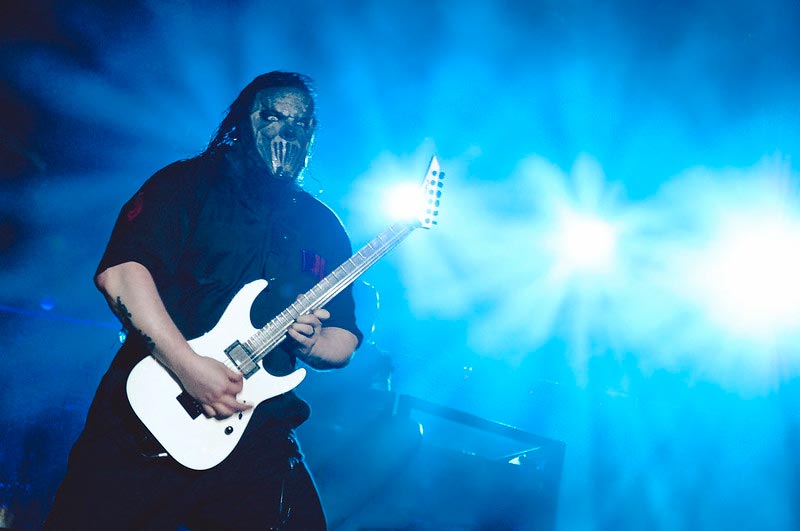 Mick Thomson Playing Guitar Live