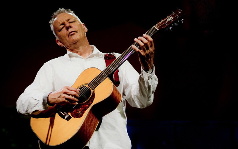 Tommy Emmanuel Guitars & Gear List (2022 Update) - Guitar Lobby