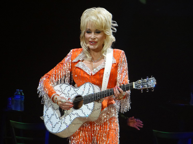 Dolly Parton Playing Guitar