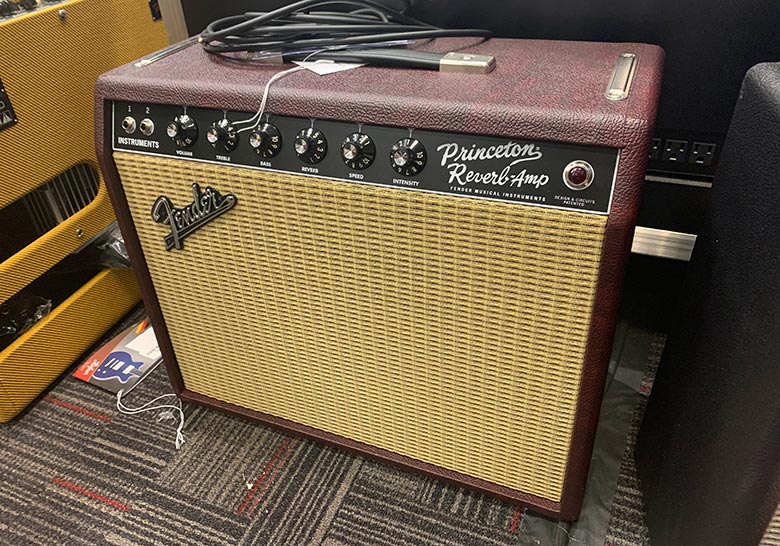 Testing the Fender Princeton Reverb '65 amp in the studio
