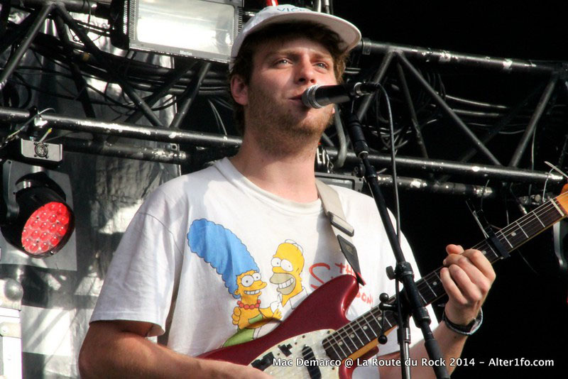 Mac DeMarco Playing Guitar